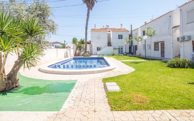 Begagnad - Bungalow - Orihuela Costa - Cabo Roig