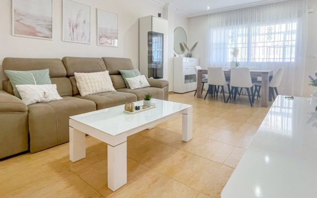 Resale - Townhouse - Orihuela Costa - Punta Prima