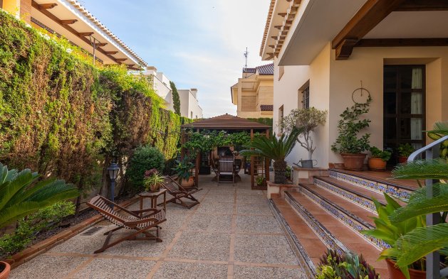 Resale - Villa - Torrevieja - La Veleta
