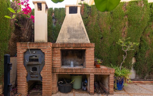 Resale - Villa - Torrevieja - La Veleta