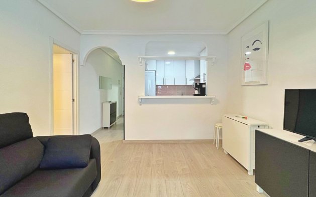 Resale - Apartment / flat - Torrevieja - Torrelamata - La Mata