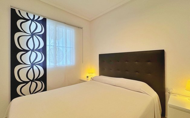 Resale - Apartment / flat - Torrevieja - Torrelamata - La Mata