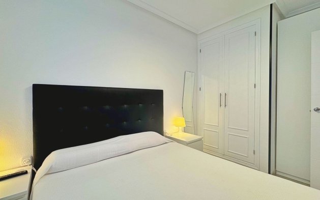 Resale - Apartment / flat - Torrevieja - Torrelamata - La Mata