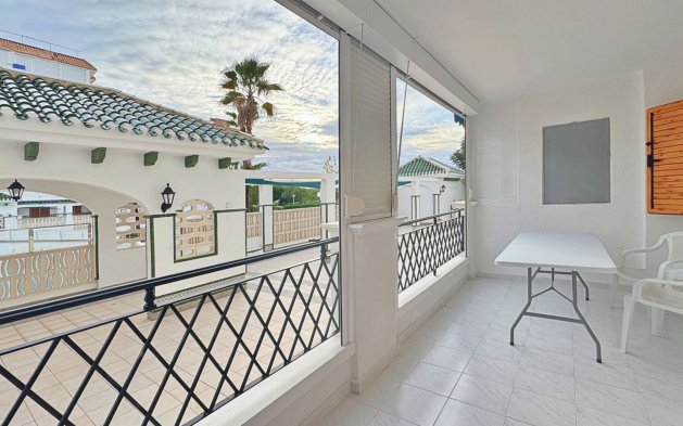 Resale - Apartment / flat - Torrevieja - Torrelamata - La Mata