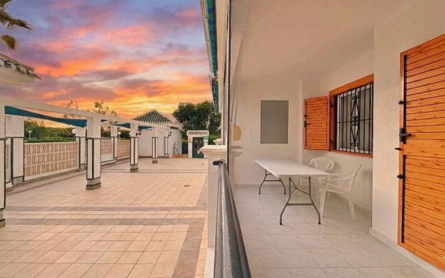 Resale - Apartment / flat - Torrevieja - Torrelamata - La Mata
