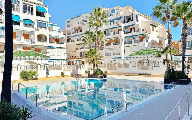 Resale - Apartment / flat - Torrevieja - Torrelamata - La Mata
