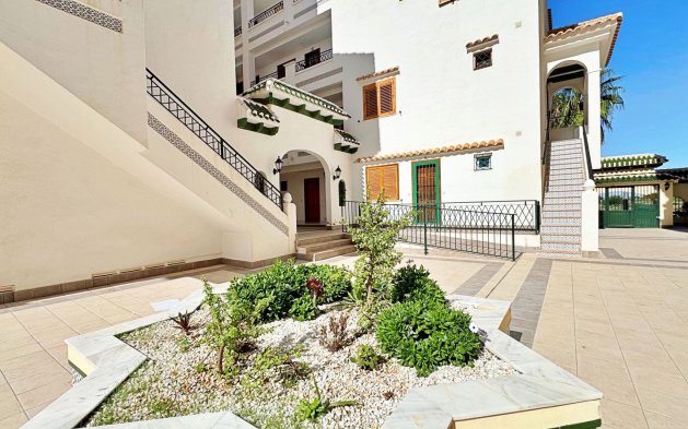 Resale - Apartment / flat - Torrevieja - Torrelamata - La Mata