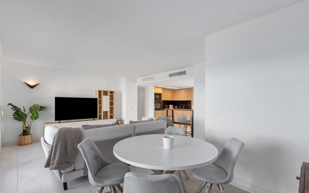 Resale - Apartment / flat - Torrevieja - Punta Prima