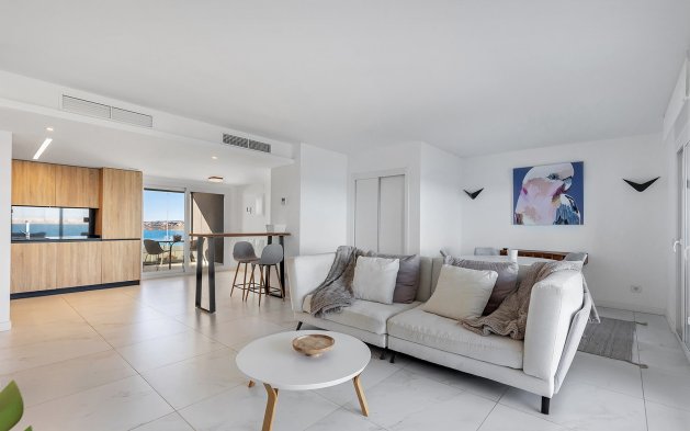Resale - Apartment / flat - Torrevieja - Punta Prima
