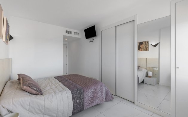 Resale - Apartment / flat - Torrevieja - Punta Prima