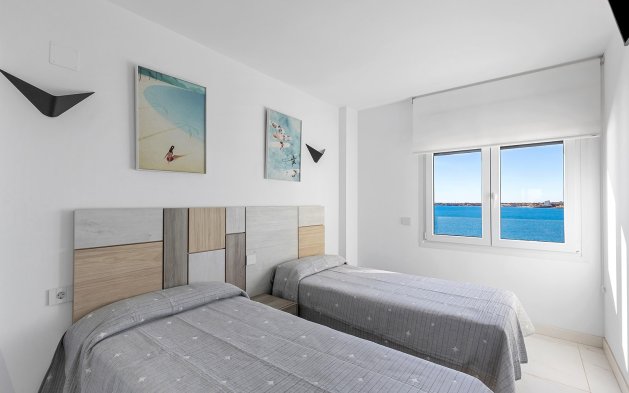 Resale - Apartment / flat - Torrevieja - Punta Prima