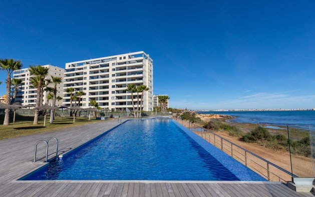 Resale - Apartment / flat - Torrevieja - Punta Prima