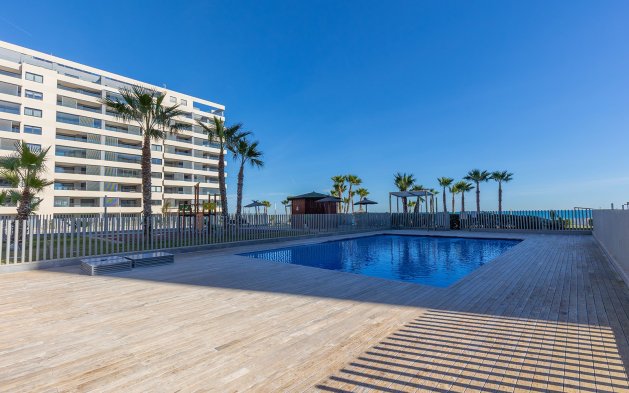 Resale - Apartment / flat - Torrevieja - Punta Prima