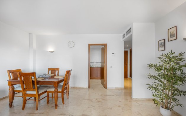 Resale - Apartment / flat - Torrevieja - Punta Prima