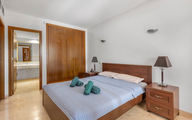 Resale - Apartment / flat - Torrevieja - Punta Prima