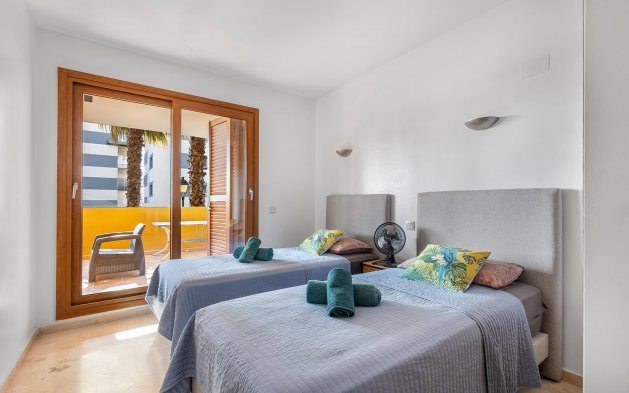 Resale - Apartment / flat - Torrevieja - Punta Prima