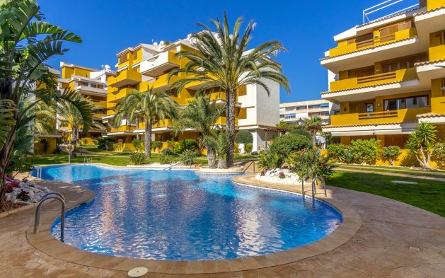 Resale - Apartment / flat - Torrevieja - Punta Prima