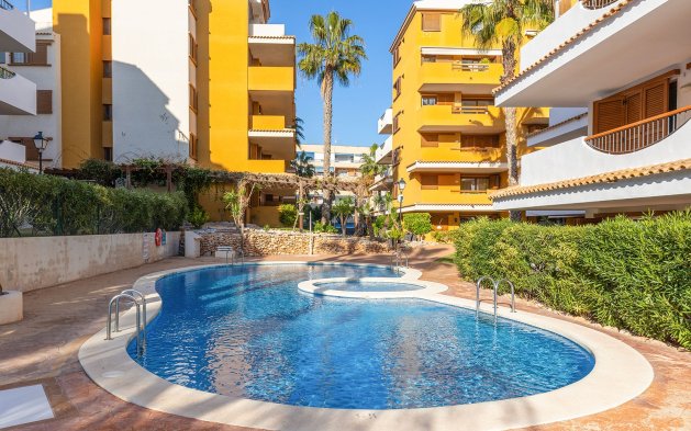 Resale - Apartment / flat - Torrevieja - Punta Prima