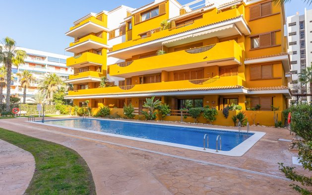 Resale - Apartment / flat - Torrevieja - Punta Prima