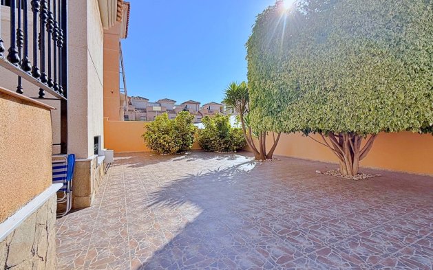 Resale - Villa - Orihuela - Orihuela Costa