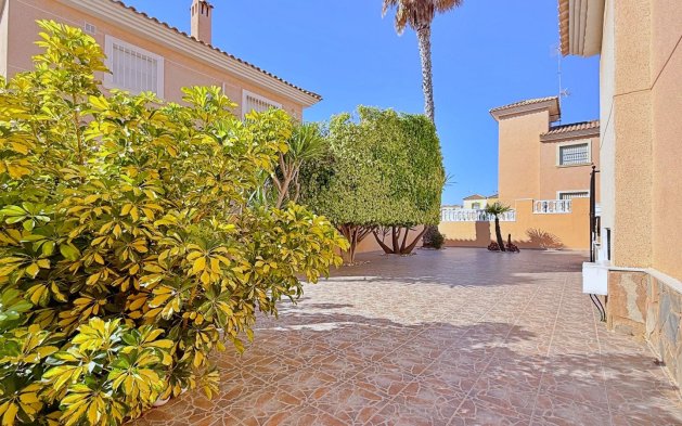 Resale - Villa - Orihuela - Orihuela Costa
