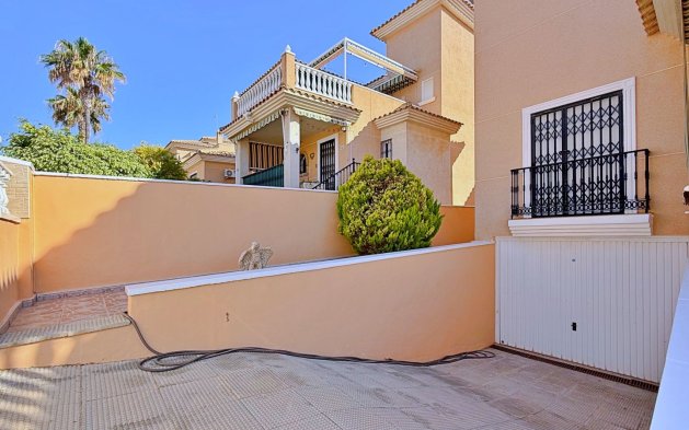 Resale - Villa - Orihuela - Orihuela Costa