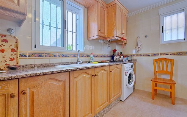 Resale - Villa - Orihuela - Orihuela Costa