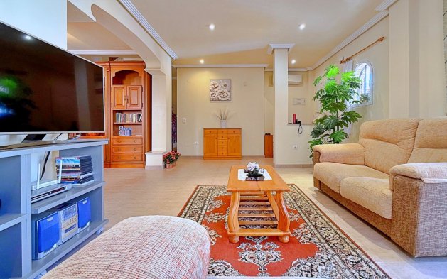 Resale - Villa - Orihuela - Orihuela Costa