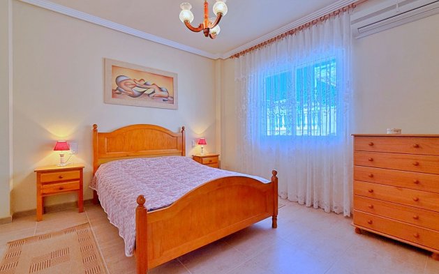 Resale - Villa - Orihuela - Orihuela Costa