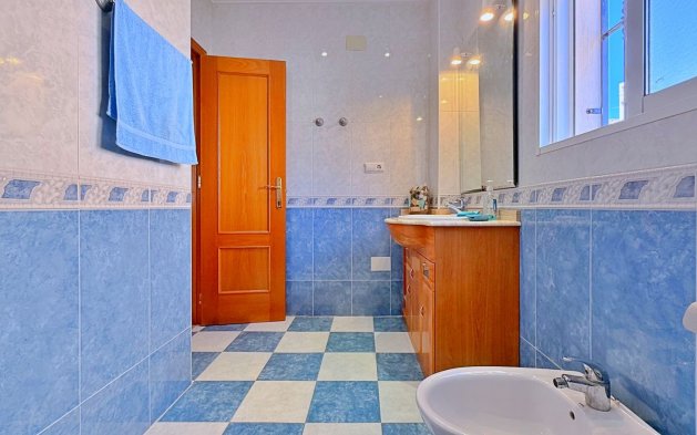 Resale - Villa - Orihuela - Orihuela Costa