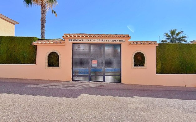 Resale - Villa - Orihuela - Orihuela Costa