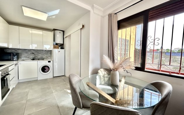 Resale - Villa - Orihuela Costa - Villamartín