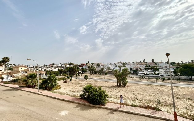 Resale - Villa - Orihuela Costa - Villamartín