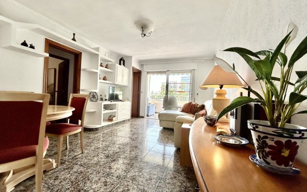 Resale - Apartment / flat - Torrevieja - Punta Prima