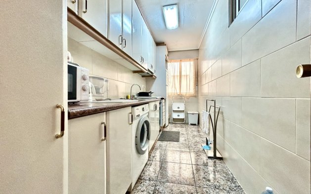 Resale - Apartment / flat - Torrevieja - Punta Prima
