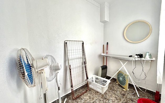 Resale - Apartment / flat - Torrevieja - Punta Prima