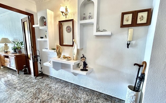 Resale - Apartment / flat - Torrevieja - Punta Prima