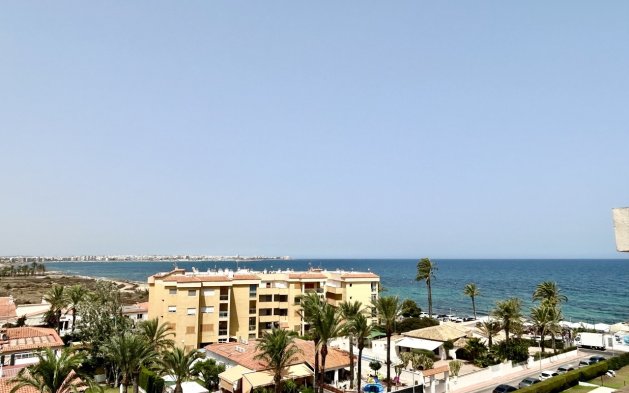 Resale - Apartment / flat - Torrevieja - Punta Prima
