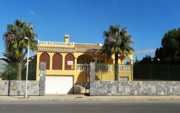 New Build - Villa - La Manga del Mar Menor