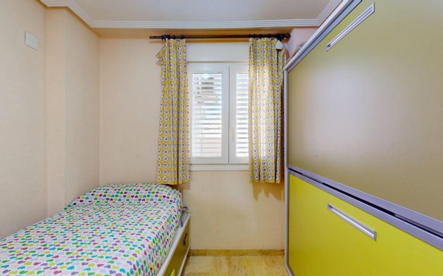 Odsprzedaż - Mieszkanie w bloku - Orihuela Costa - Campoamor