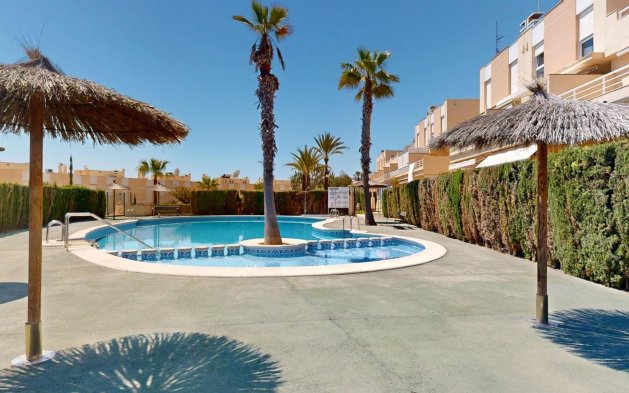 Odsprzedaż - Mieszkanie w bloku - Orihuela Costa - Campoamor