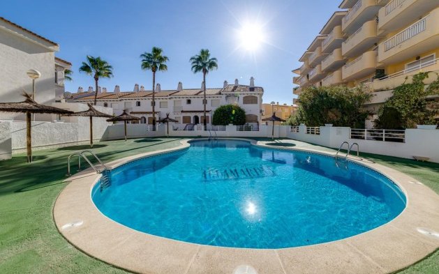 Odsprzedaż - Mieszkanie w bloku - Orihuela Costa - Campoamor