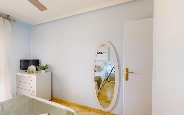 Odsprzedaż - Mieszkanie w bloku - Orihuela Costa - Campoamor