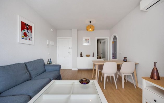 Odsprzedaż - Mieszkanie w bloku - Orihuela Costa - Campoamor