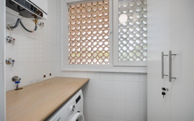 Odsprzedaż - Mieszkanie w bloku - Orihuela Costa - Campoamor