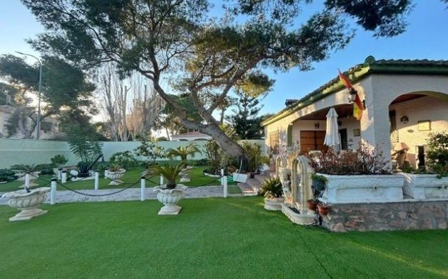 Reventa - Villa - Orihuela Costa - Altos de Campoamor