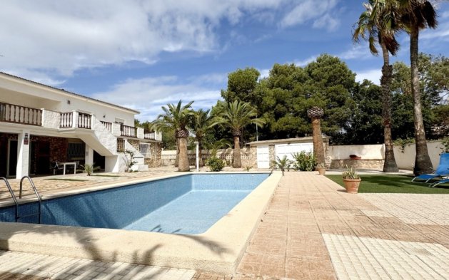 Videresalg - Villa - Orihuela Costa - La Zenia