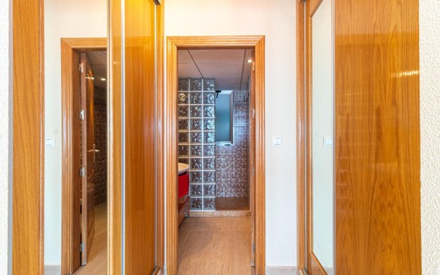Resale - Apartment / flat - Torrevieja - Playa de los Locos