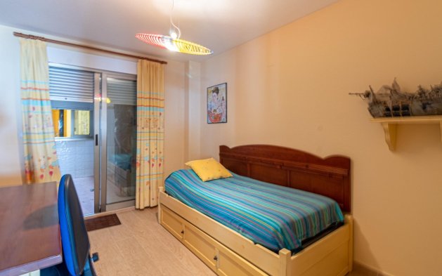 Resale - Apartment / flat - Torrevieja - Playa de los Locos