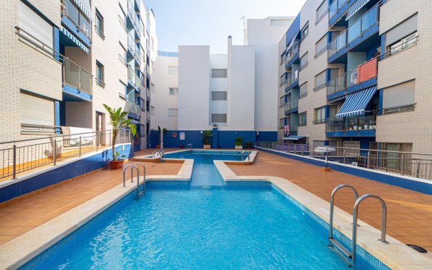 Resale - Apartment / flat - Torrevieja - Playa de los Locos
